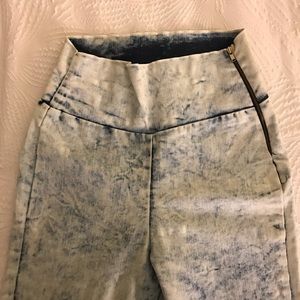 Ultra high waist bleached jeans